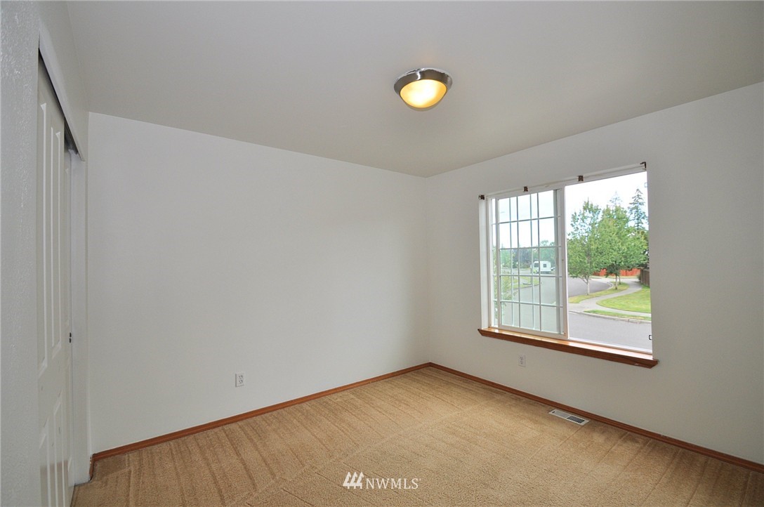 15329 Sunset Road Bothell, WA 98012 - Photo 13 of 25