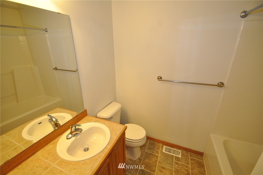 15329 Sunset Road Bothell, WA 98012 - Photo 14 of 25