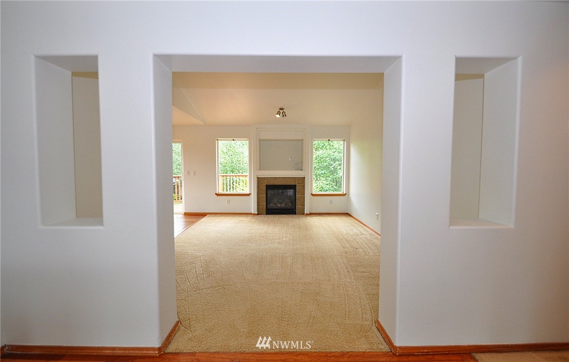 15329 Sunset Road Bothell, WA 98012 - Photo 3 of 25