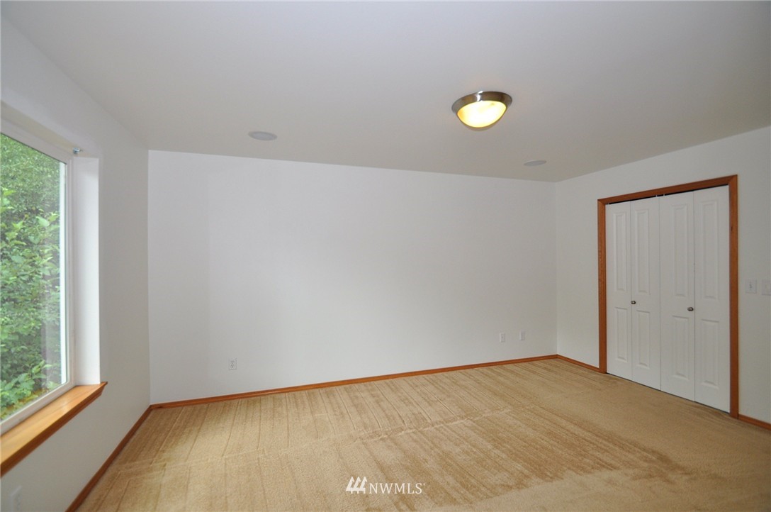 15329 Sunset Road Bothell, WA 98012 - Photo 9 of 25