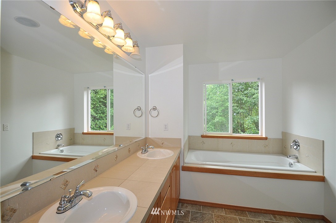 15329 Sunset Road Bothell, WA 98012 - Photo 10 of 25