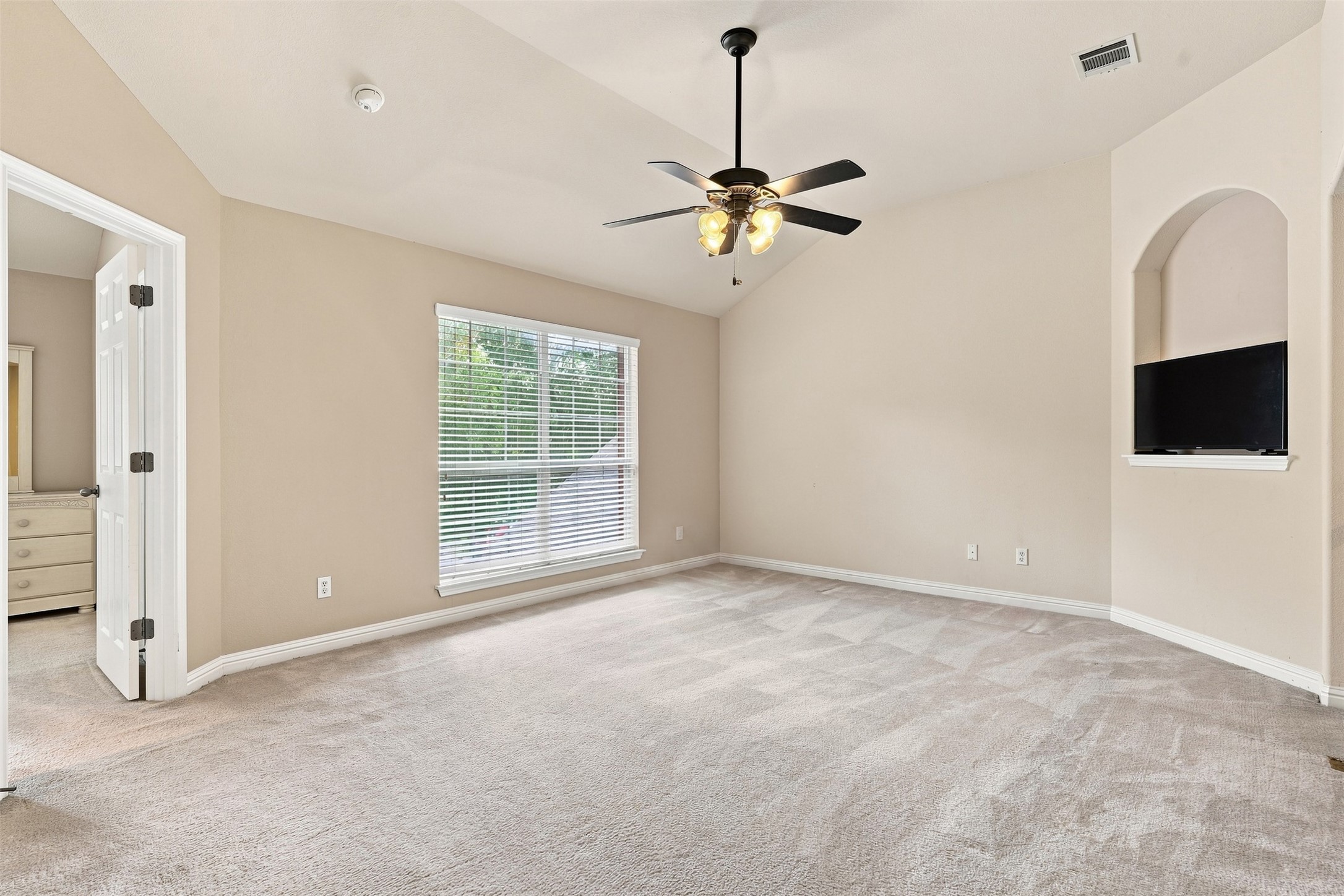 1116 Canyon Maple Road Pflugerville, TX 78660 - Photo 20 of 32 upstairs living area