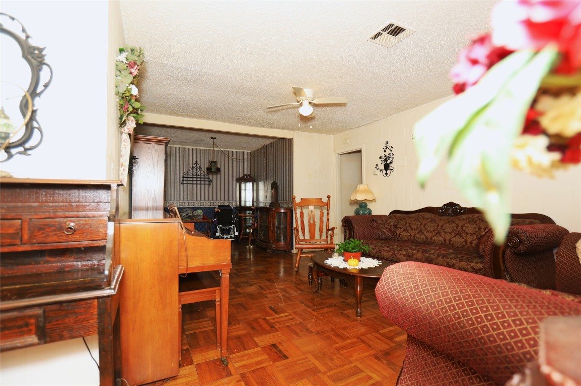 405 Center Way Lake Jackson, TX 77566 - Photo 3 of 21 a living room with furniture and wooden floor