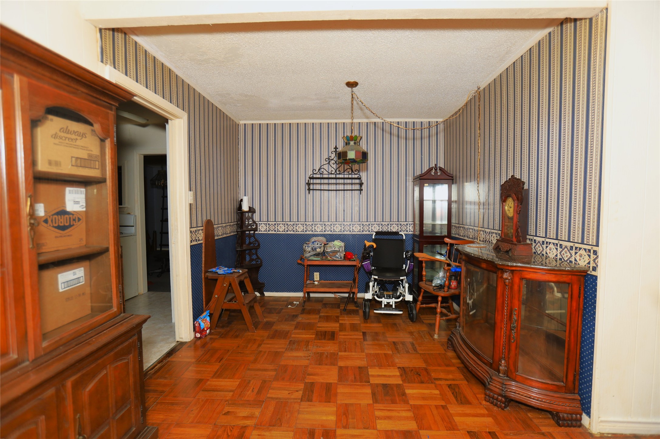 405 Center Way Lake Jackson, TX 77566 - Photo 6 of 21 a room with musical instruments