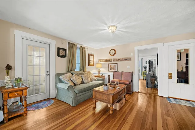 $699,900 | 17 Wright Street, Woburn, MA 01801