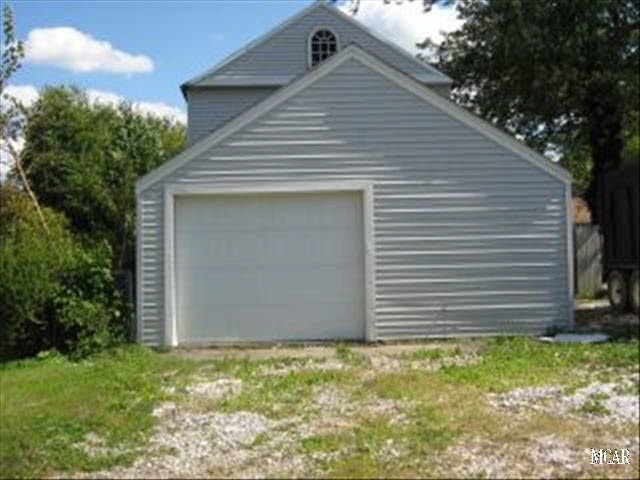 744 Monroe Street Carleton, MI 48117 - Photo 3 of 3 20022636-2.JPG