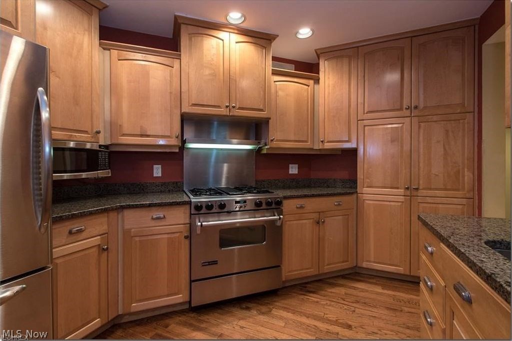 2894 Fontenay Road Cleveland, OH 44120 - Photo 10 of 34 Gallery Image 10