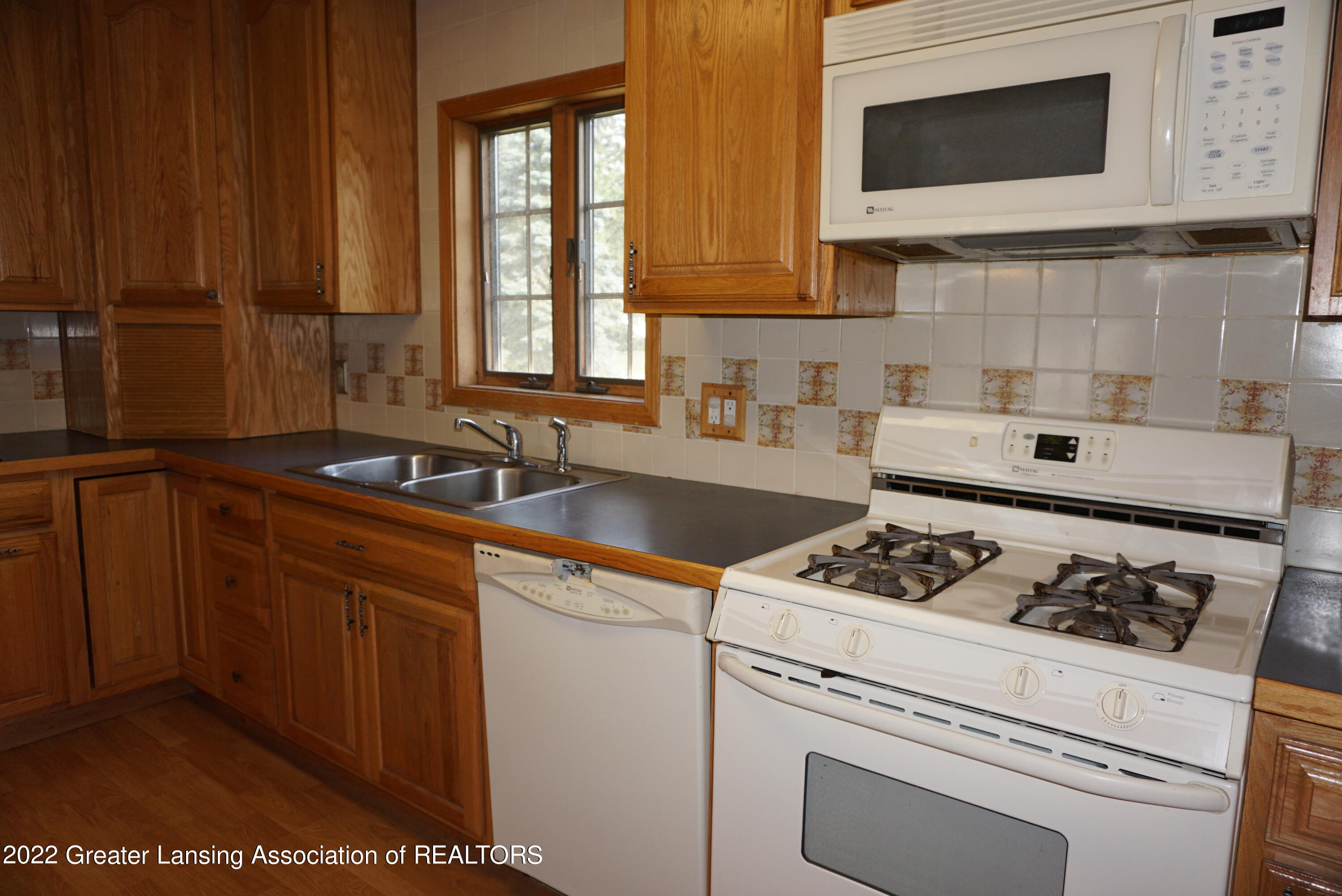 13226 Shaftsburg Road Perry, MI 48872 - Photo 31 of 47 DSC00487