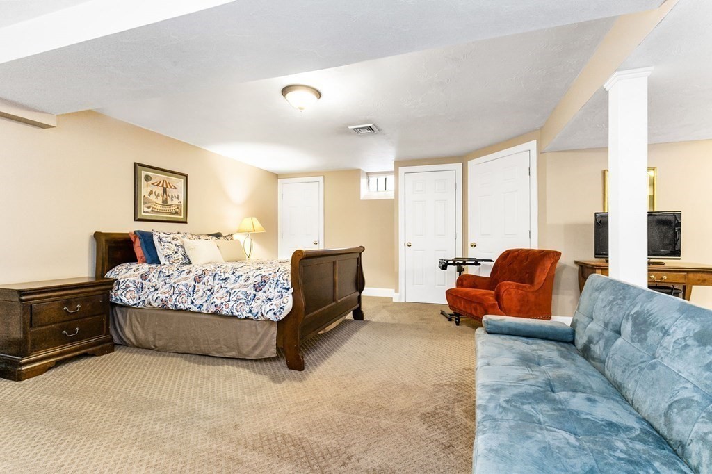 47 Mayflower Lane Rochester, MA 02770 - Photo 33 of 40 a living room with furniture window and couch