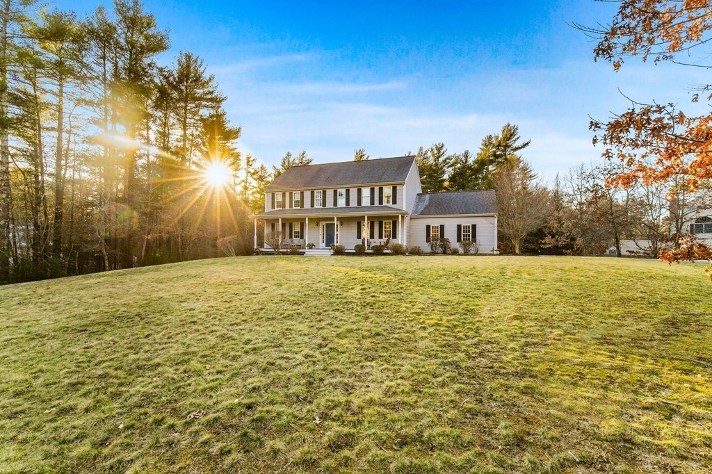 47 Mayflower Lane Rochester, MA 02770 - Photo 5 of 40 a house view with a outdoor space