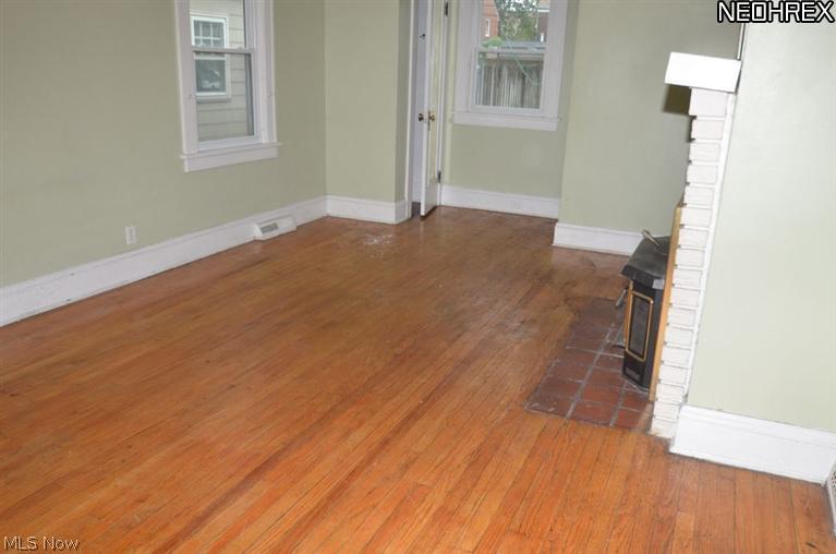 3039 Ripley Road Cleveland, OH 44120 - Photo 8 of 9