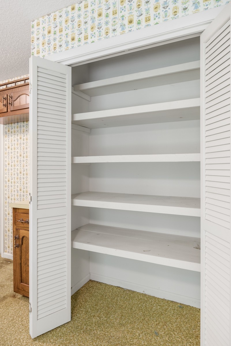 6908 River Rd Pike Nashville, TN 37209 - Photo 24 of 47 a close view of closet