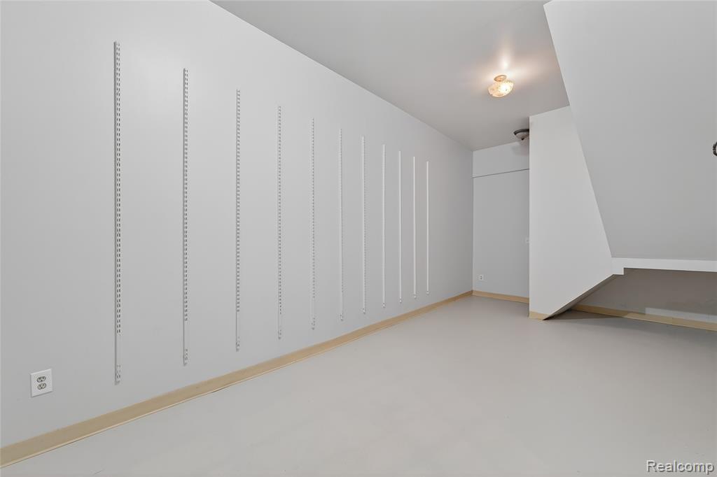 9624 Bridge Lake Road Clarkston, MI 48348 - Photo 38 of 70 Gallery Image 38