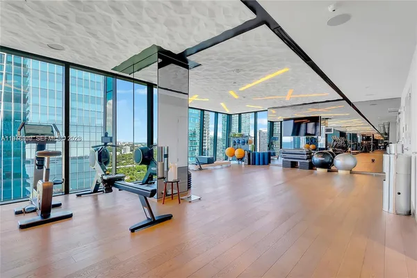 $5,500 | 1451 Brickell Avenue, Unit 904, Miami, FL 33131