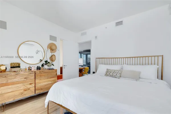 $5,500 | 1451 Brickell Avenue, Unit 904, Miami, FL 33131