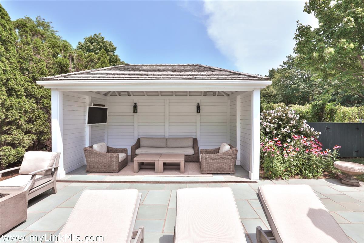 54 Fuller Street Edgartown, MA 02539 - Photo 5 of 31