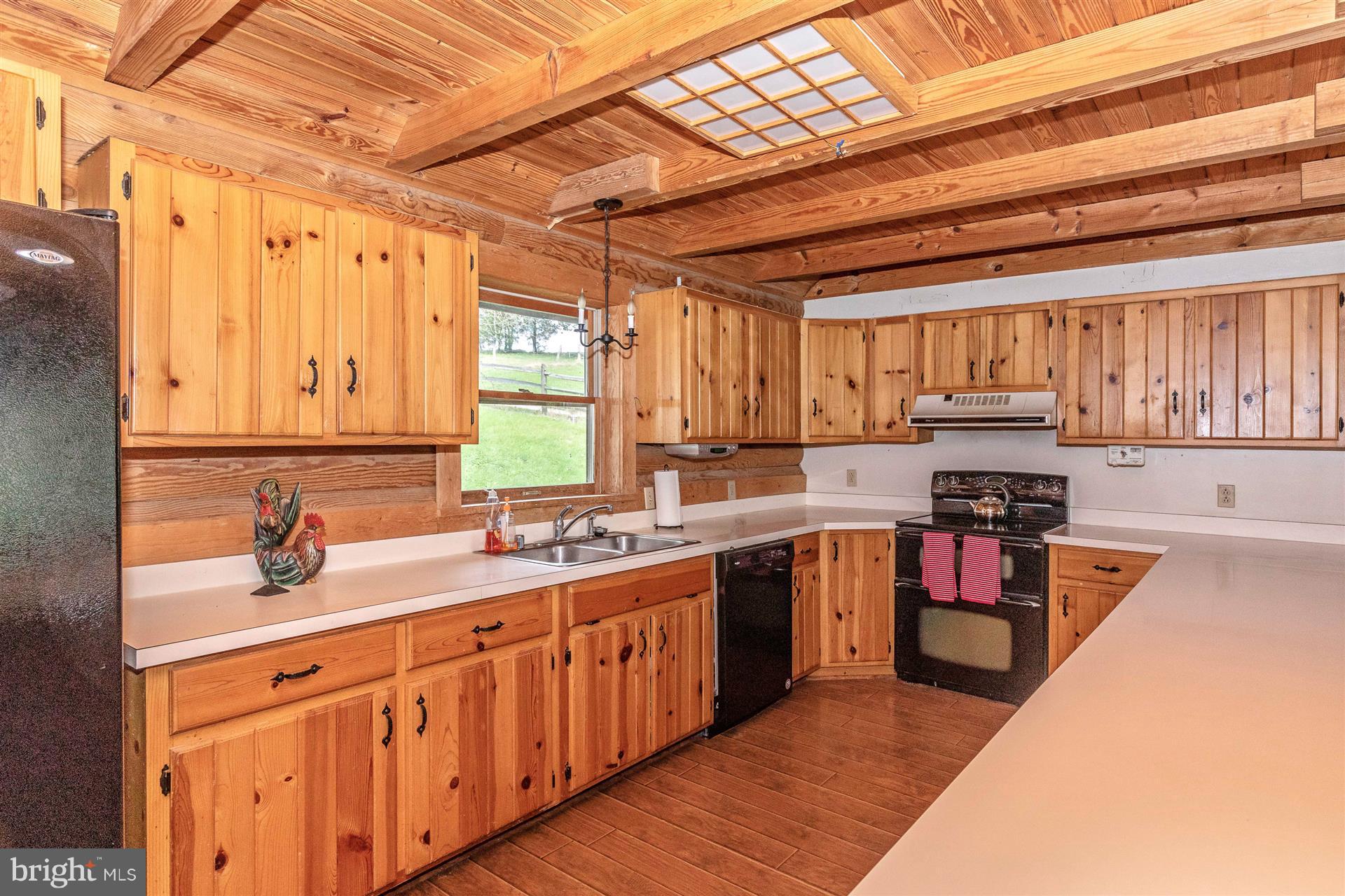 7228 Wheeler Road Boonsboro, MD 21713 - Photo 11 of 39 Ample Counter and Cabinet Space