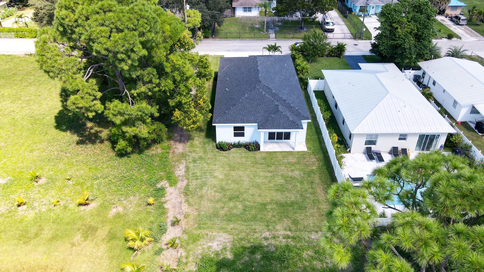 6944 2nd Street Jupiter, FL 33458 - Photo 23 of 34 6944 2nd (32)