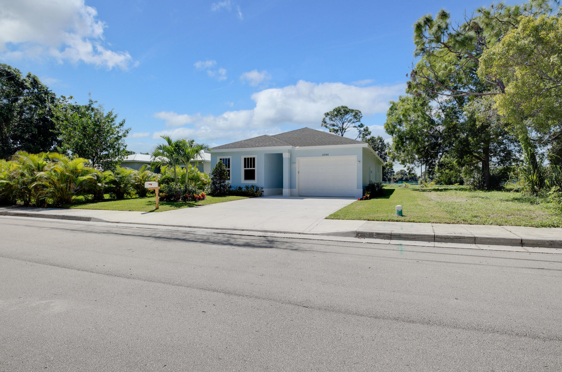 6944 2nd Street Jupiter, FL 33458 - Photo 29 of 34 6944 2nd (26)
