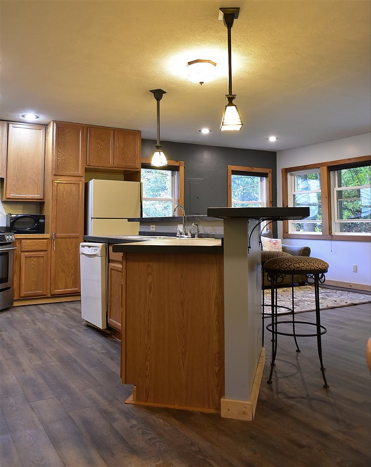 9590 East Grandview Road Traverse City, MI 49684 - Photo 16 of 35 1881065-15.JPG