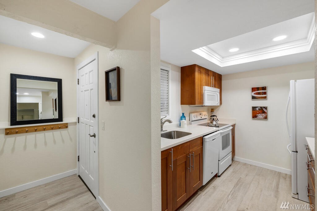 7571 Old Redmond Road, Unit 13 Redmond, WA 98052 - Photo 8 of 31 Gallery Image 8