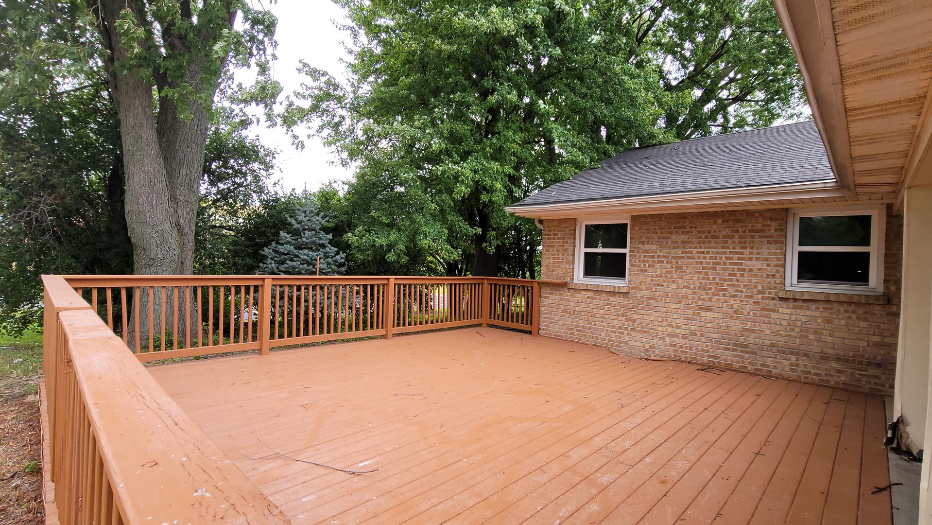 19N334 South Randall Road Dundee, IL 60102 - Photo 3 of 11 a view of balcony with wooden floor and fence