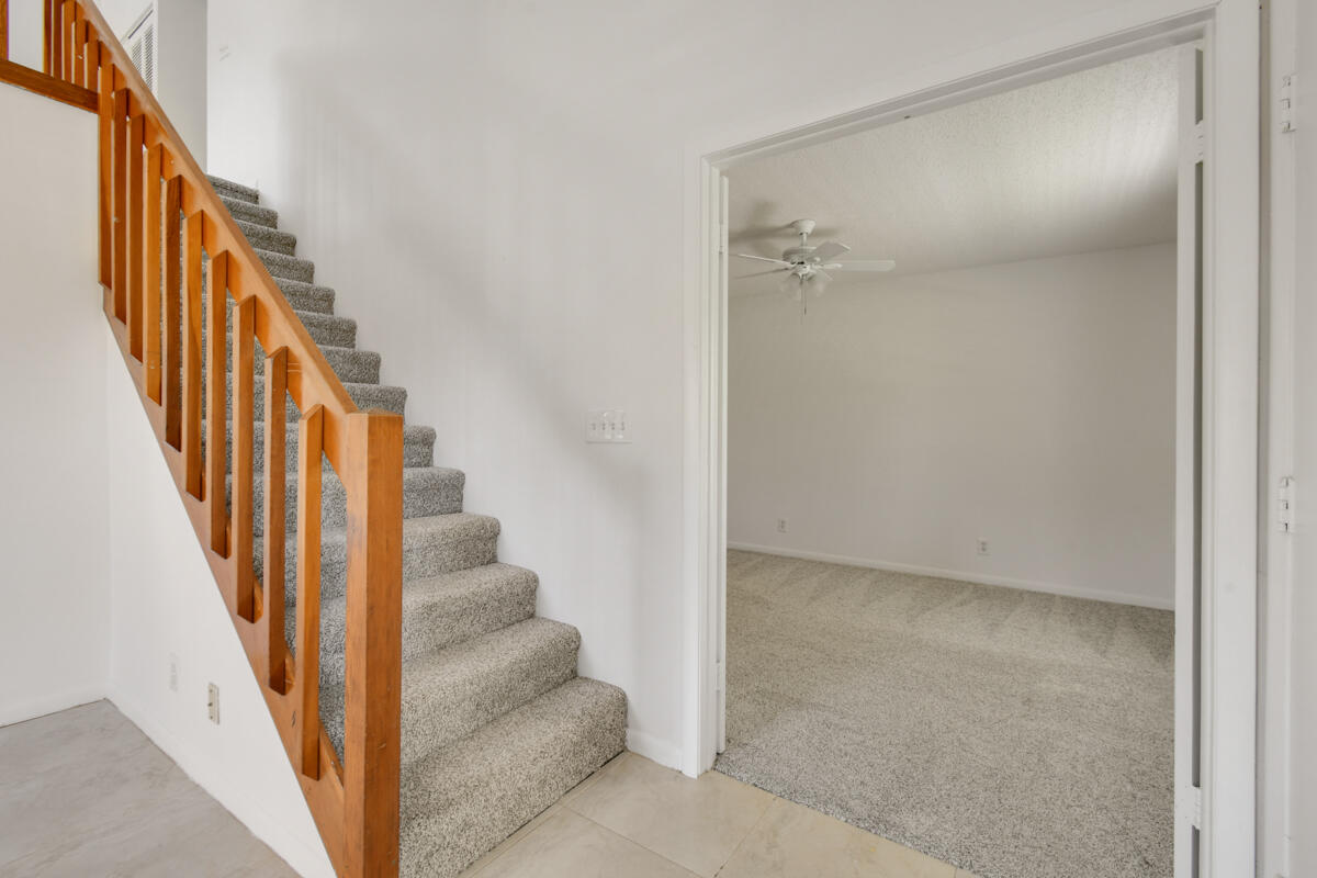 324 Maplecrest Circle Jupiter, FL 33458 - Photo 19 of 29 DSC_4082