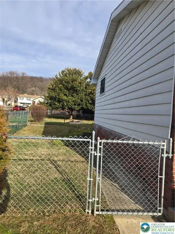 $2,350 | 1217 Salisbury Road, Allentown, PA 18103