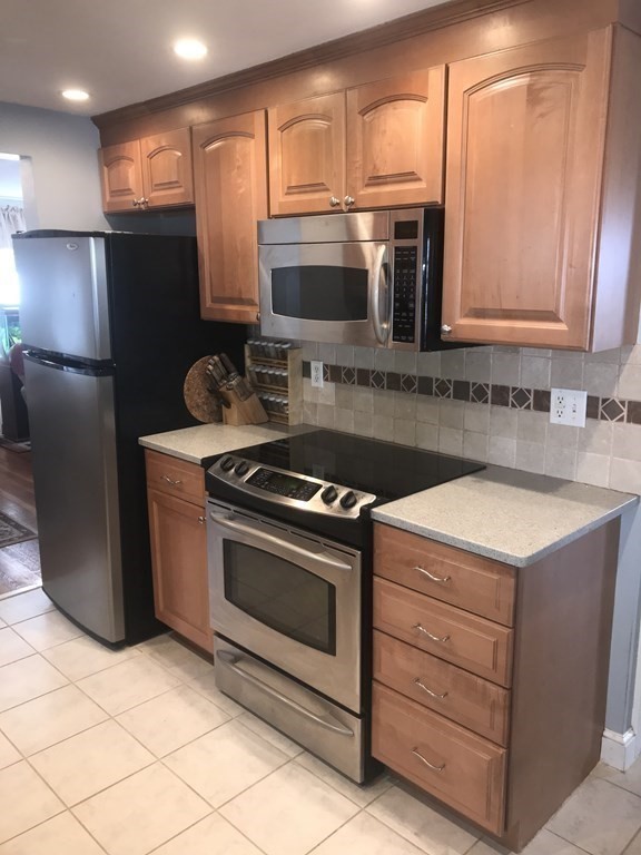7 Cedar Brook Road Lynn, MA 01904 - Photo 12 of 38 Gallery Image 12