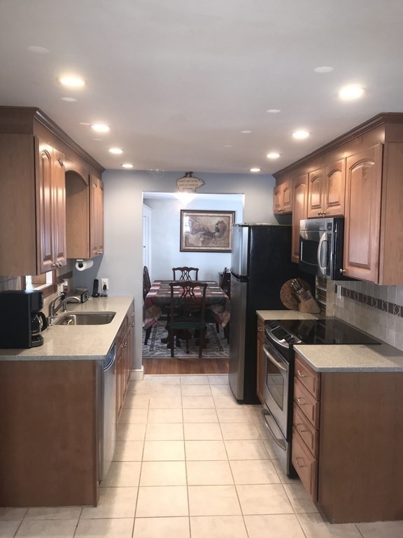 7 Cedar Brook Road Lynn, MA 01904 - Photo 8 of 38 Gallery Image 8