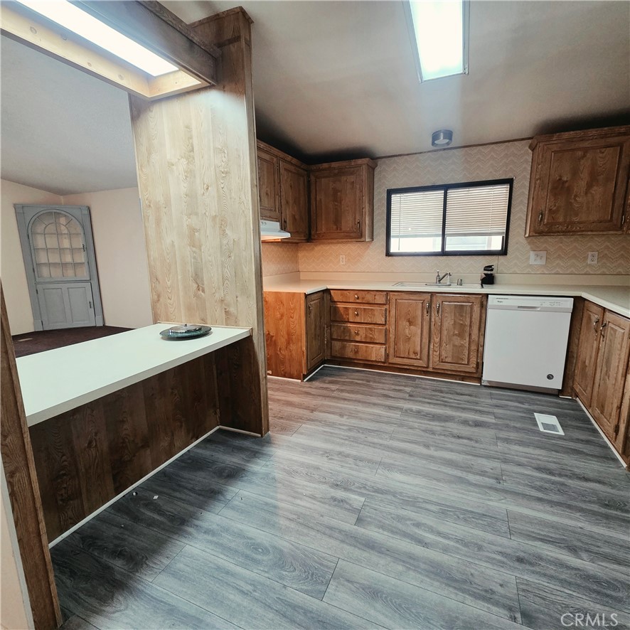 22601 Bear Valley Road, Unit 54 Apple Valley, CA 92308 - Photo 3 of 32