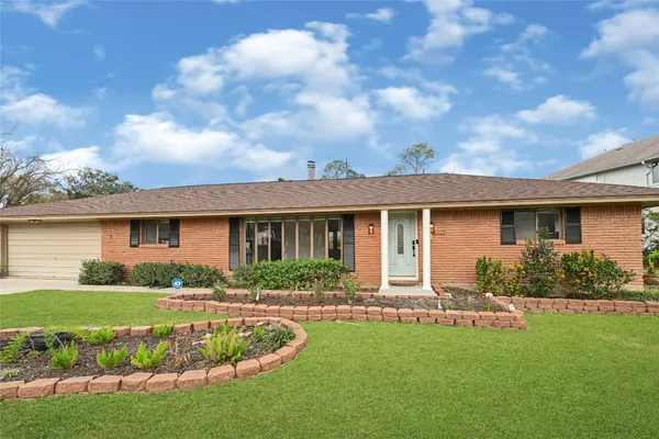 $2,400 | 2515 Baycrest Drive, Houston, TX 77058