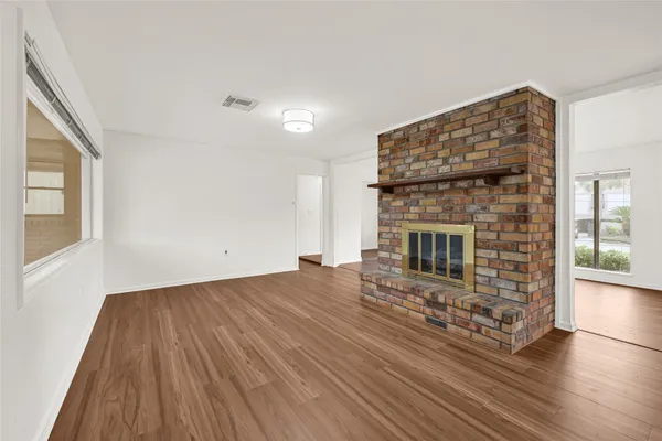 $2,600 | 2515 Baycrest Drive, Houston, TX 77058