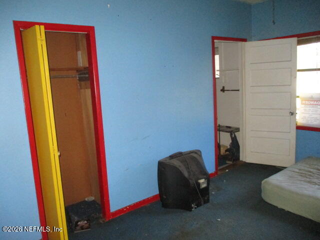 9742 Highway 301 Hampton, FL 32044 - Photo 19 of 19 a view of a hallway with front door