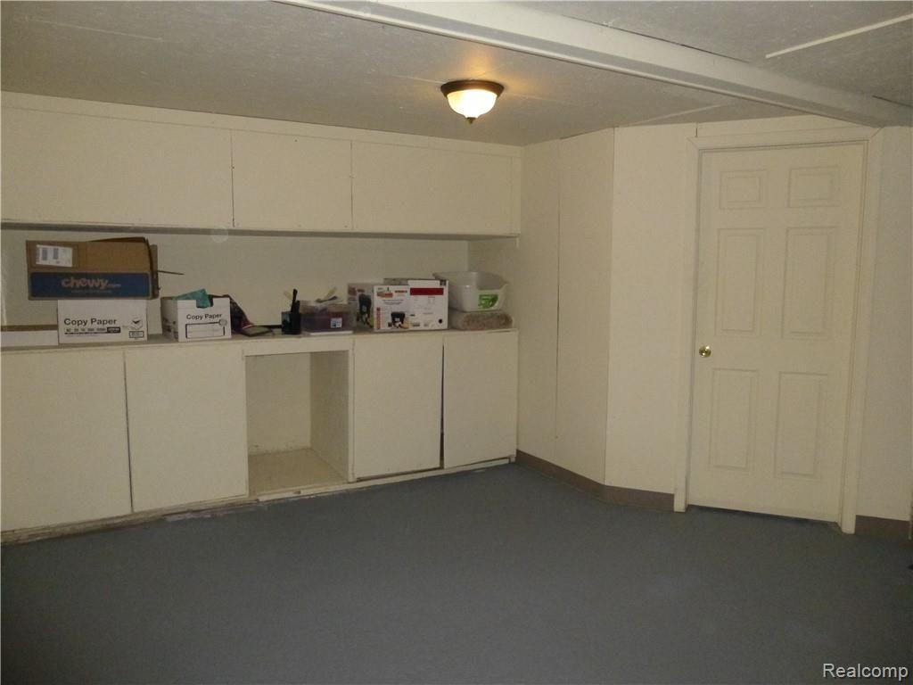 12231 South Vernon Road Bancroft, MI 48414 - Photo 20 of 23 P1010151.JPG
