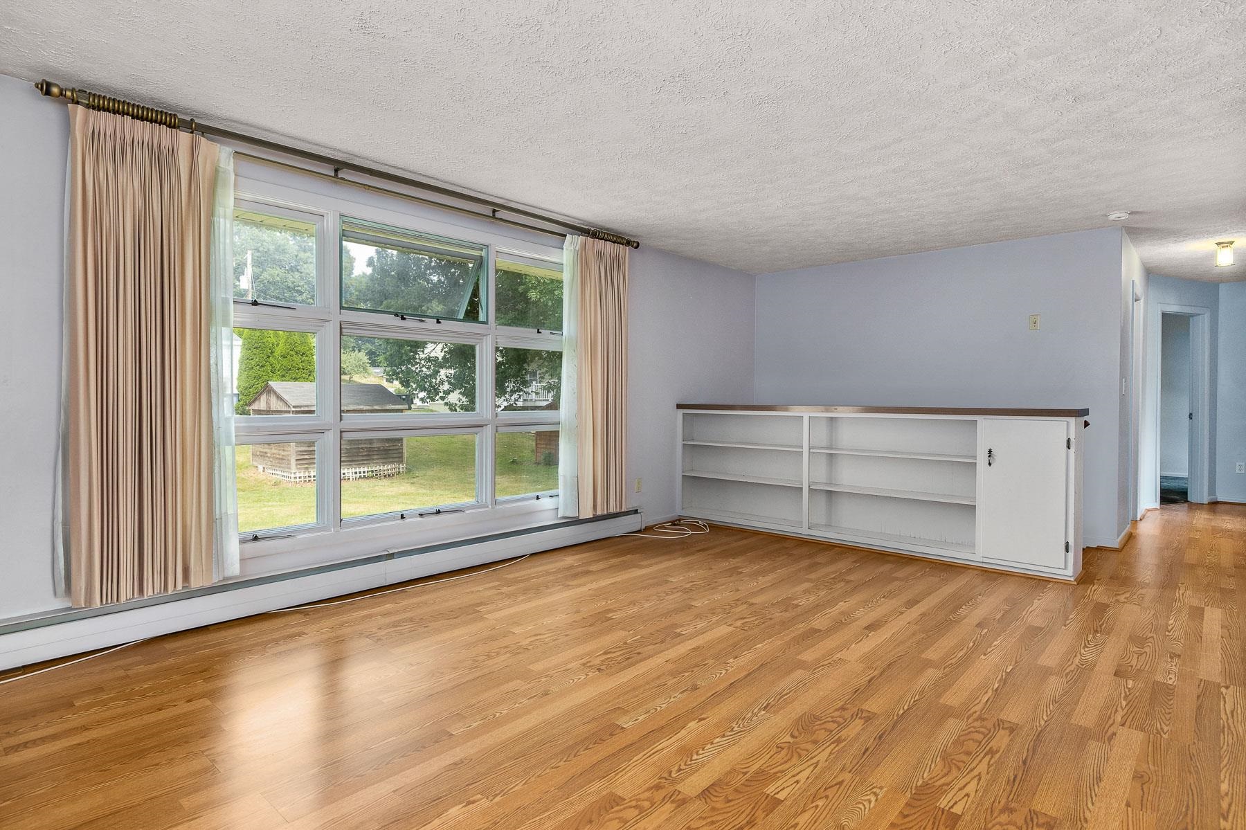 295 McKinley Road Portsmouth, NH 03801 - Photo 7 of 32