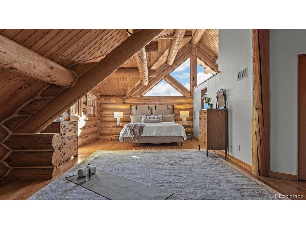 3875 F F 3/4 Road Palisade, CO 81526 - Photo 28 of 45 a black and white photo of a living room