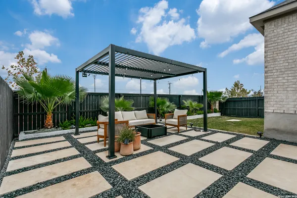 $2,700 | 2134 Knippa, San Antonio, TX 78253