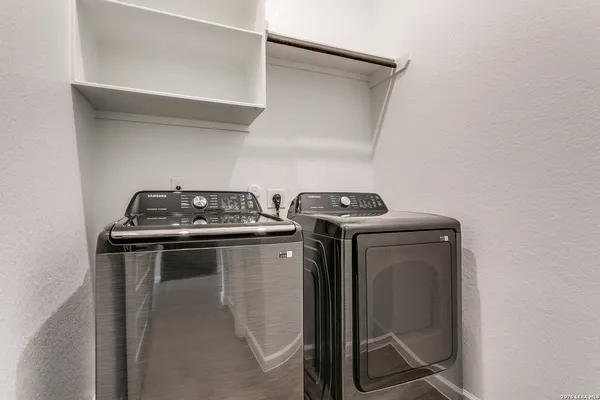 $2,700 | 2134 Knippa, San Antonio, TX 78253