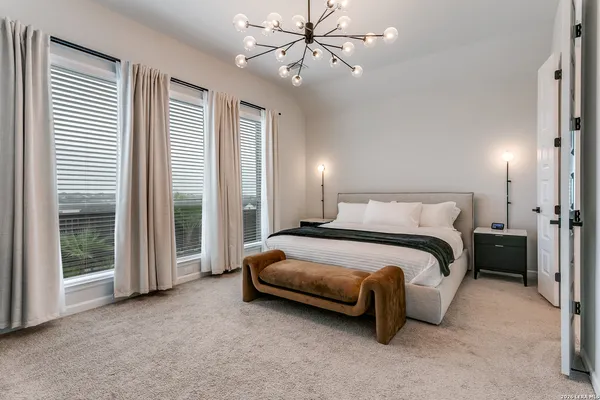 $2,700 | 2134 Knippa, San Antonio, TX 78253