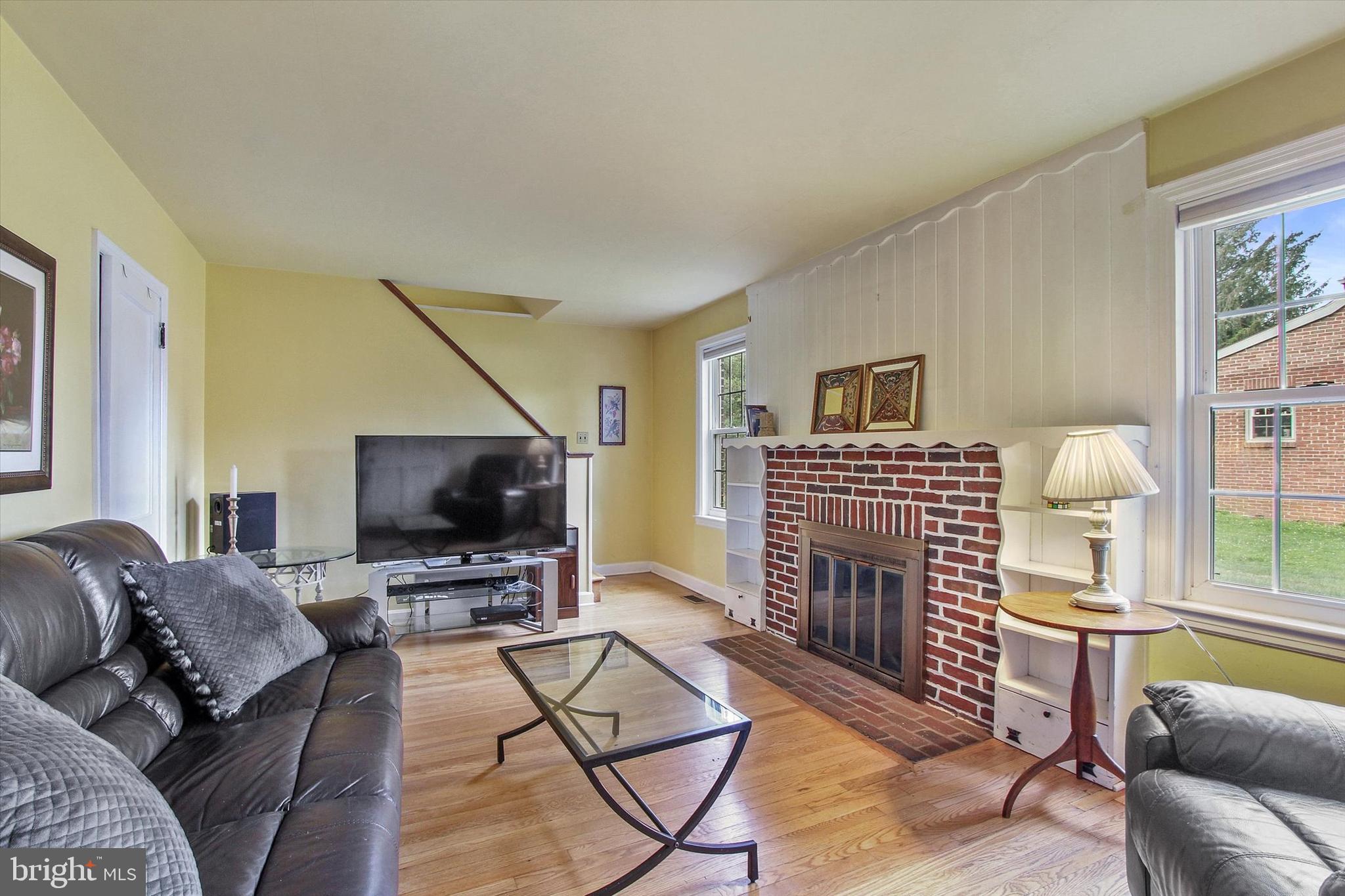 4014 Old Orchard Road York, PA 17402 - Photo 3 of 18 Gallery Image 3