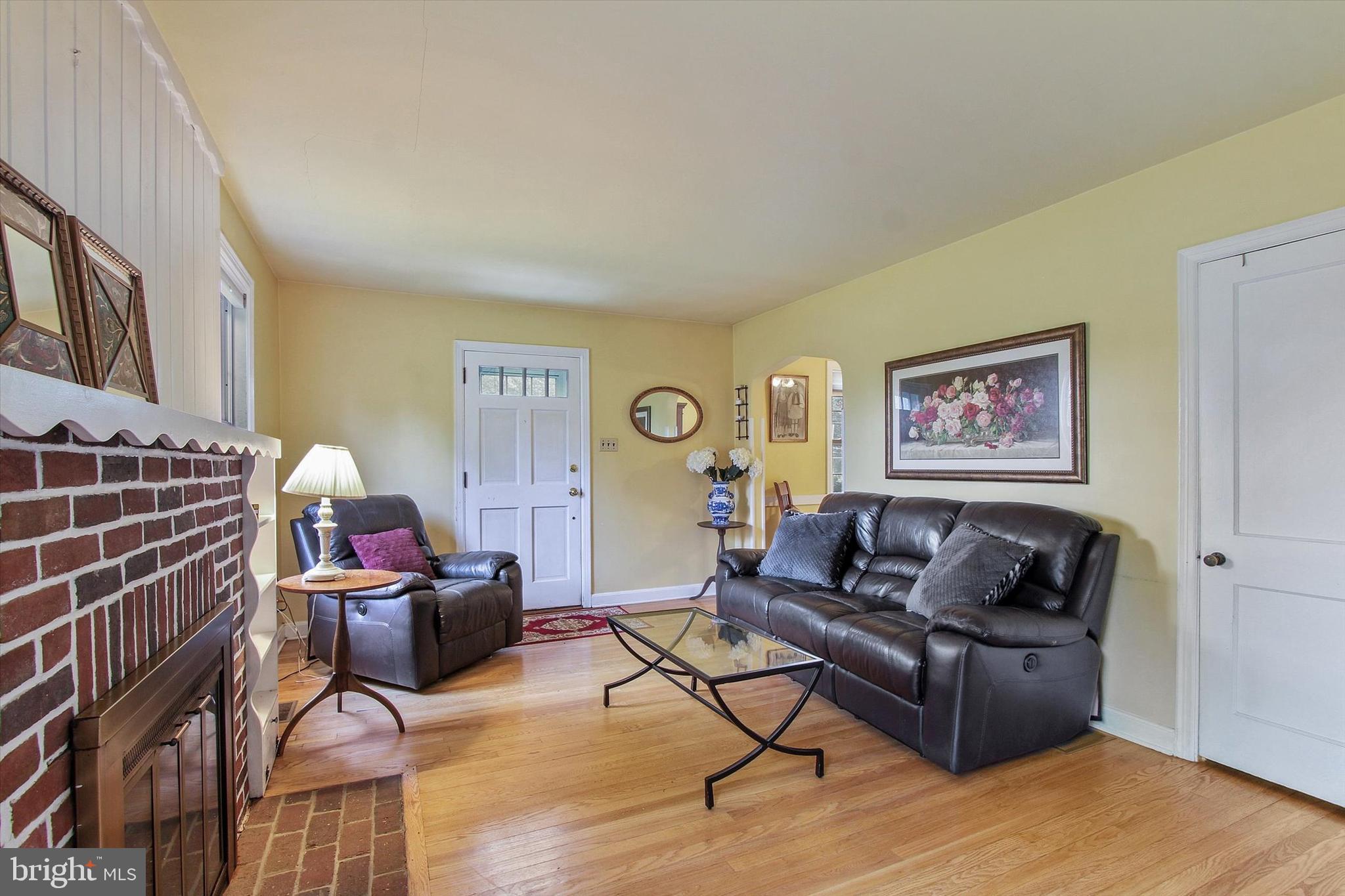 4014 Old Orchard Road York, PA 17402 - Photo 4 of 18 Gallery Image 4
