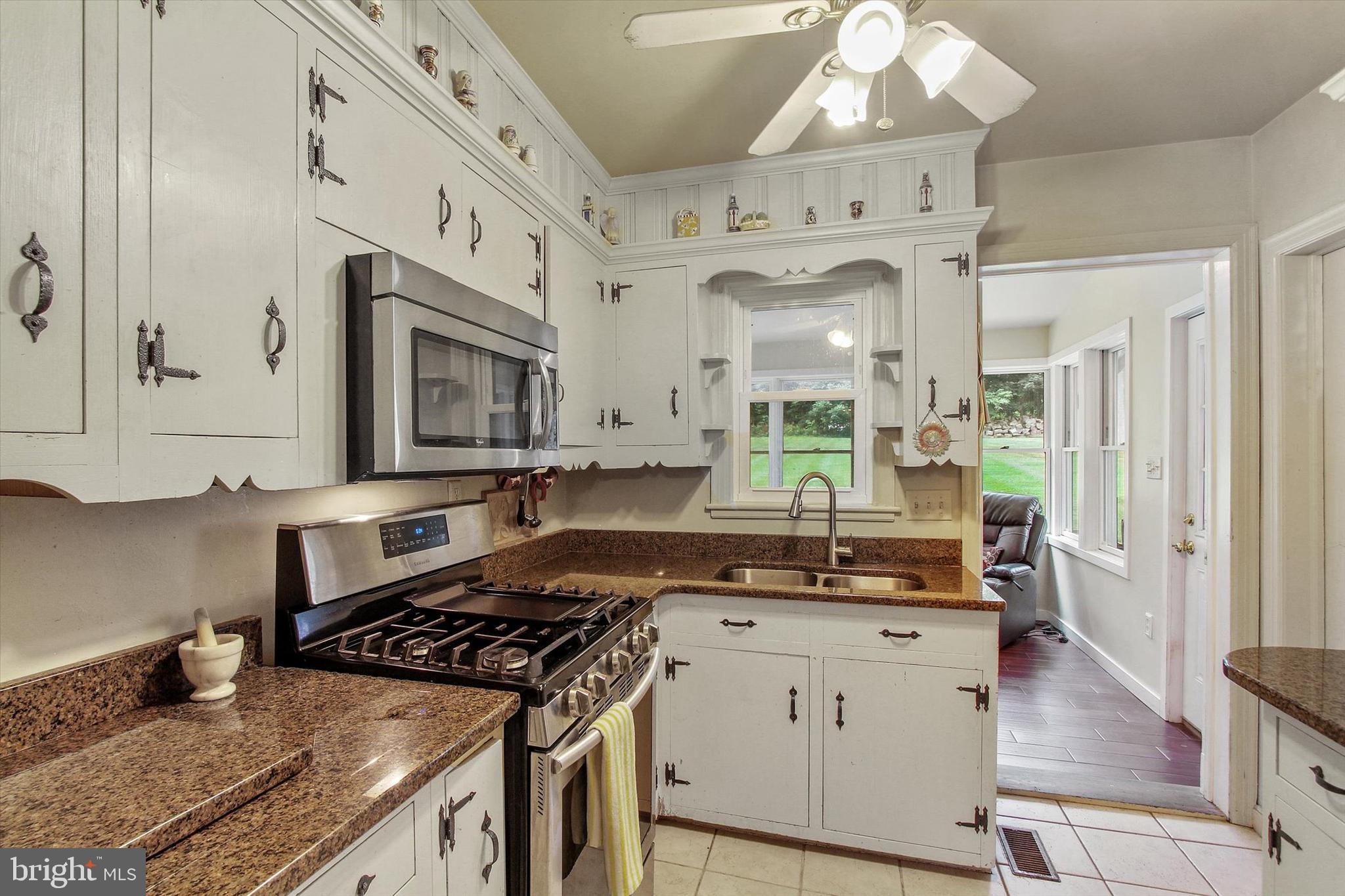 4014 Old Orchard Road York, PA 17402 - Photo 7 of 18 Gallery Image 7