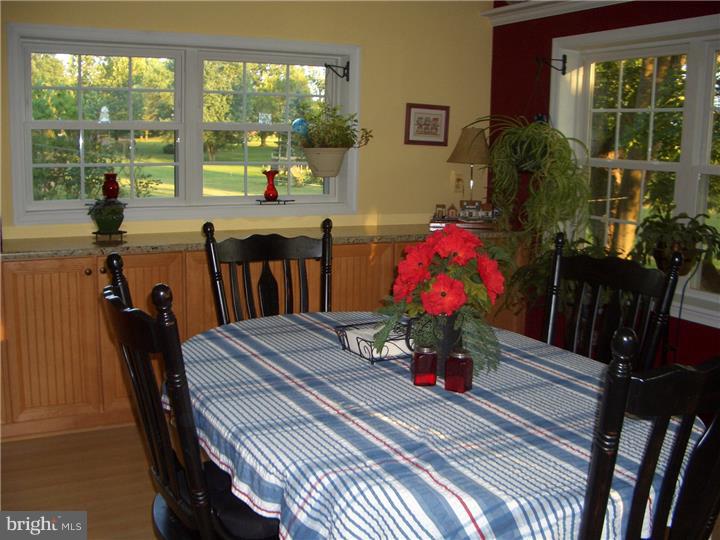 38 Clover Road Warminster, PA 18974 - Photo 14 of 25 Great Room
