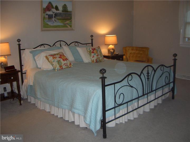 38 Clover Road Warminster, PA 18974 - Photo 17 of 25 Bedroom - Main