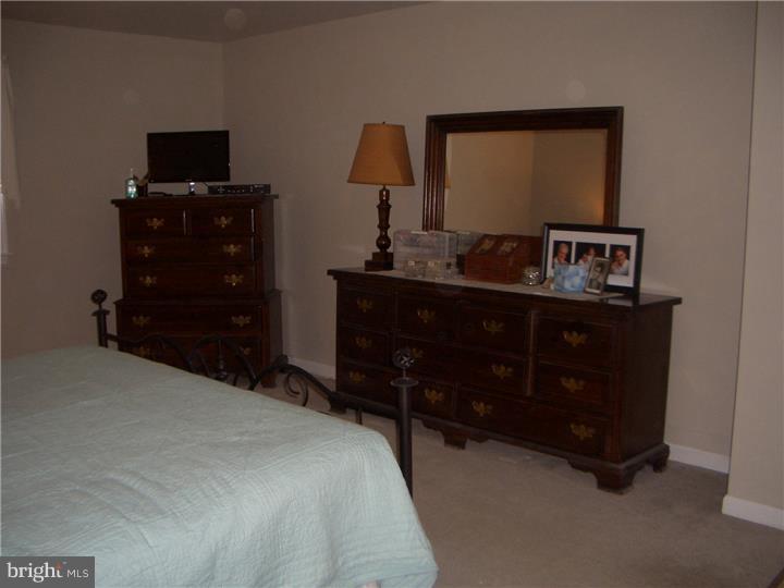 38 Clover Road Warminster, PA 18974 - Photo 18 of 25 Bedroom - Main