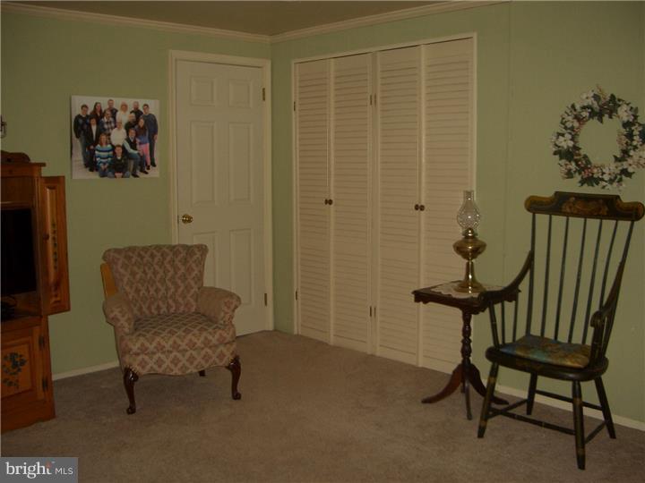 38 Clover Road Warminster, PA 18974 - Photo 10 of 25 Family Room