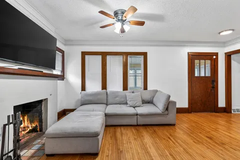 $325,000 | 3025 16th Avenue South, Minneapolis, MN 55407