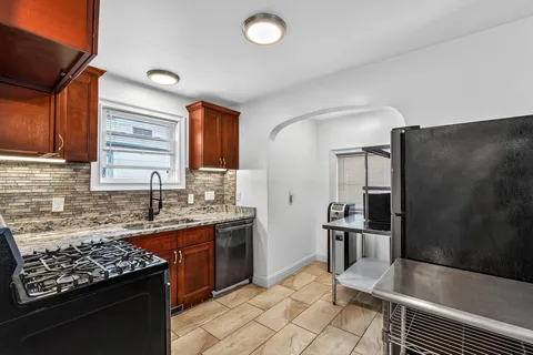 $325,000 | 3025 16th Avenue South, Minneapolis, MN 55407