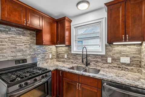 $325,000 | 3025 16th Avenue South, Minneapolis, MN 55407